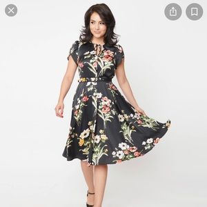 Unique vintage midi dress